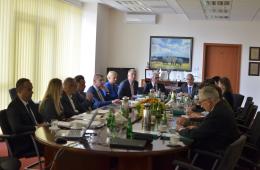 Debata na temat planów rozbudowy infrastruktury kolejowej na Mazowszu
