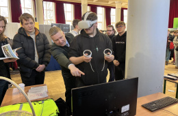 Stoisko KM podczas targów praktyk zawodowych - strefa VR.