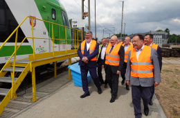 Reprezentacja KM oraz UMWM na prezentacji inwestycji zrealizowanych na terenie Sekcji Napraw i Eksploatacji Taboru w Tłuszczu