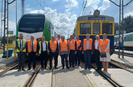 Reprezentacja KM oraz UMWM na prezentacji inwestycji zrealizowanych na terenie Sekcji Napraw i Eksploatacji Taboru w Tłuszczu