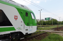 Pociąg Kolei Mazowieckich.