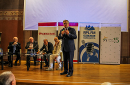 Zdjęcie z konferencji poświęconej Tadeuszowi Mazowieckiemu 