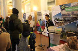 Pracownicy KM na Dniu Kolejarza w Stacji Muzeum