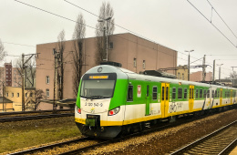 Pociąg KM do stacji Radom Główny